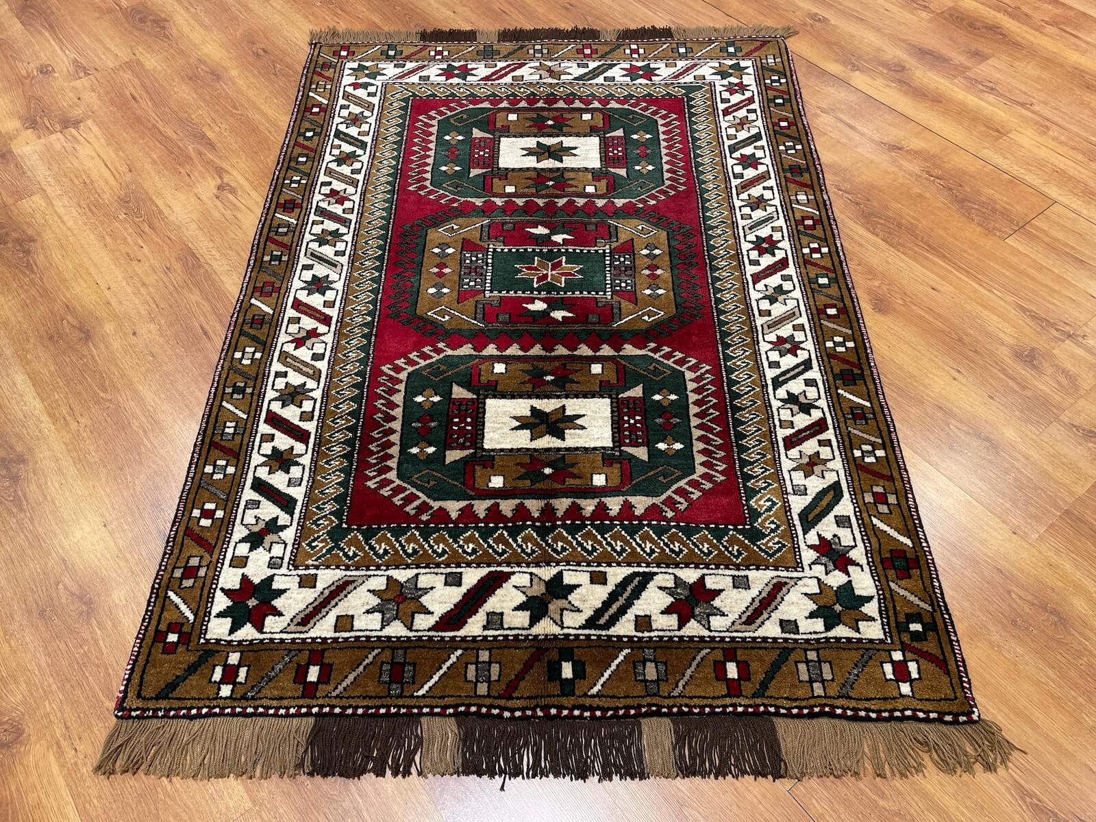 Kars El Dokuma Halı