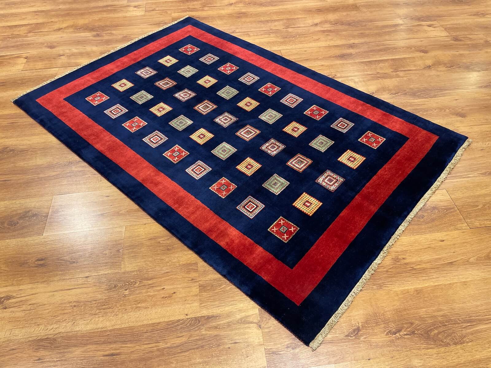 Kaşkuli El Dokuma Halı