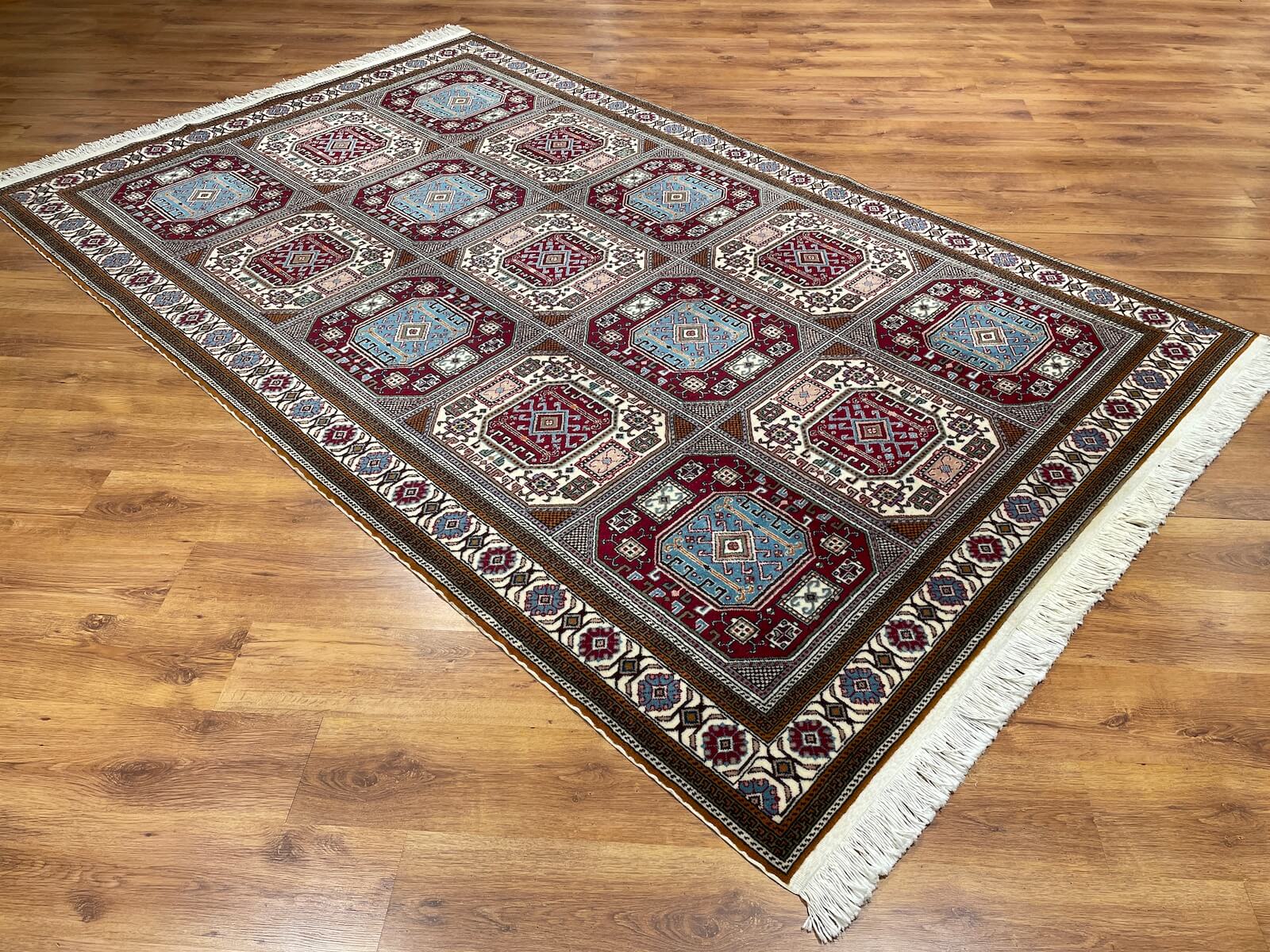 Bünyan Sandıklı El Dokuma Halı