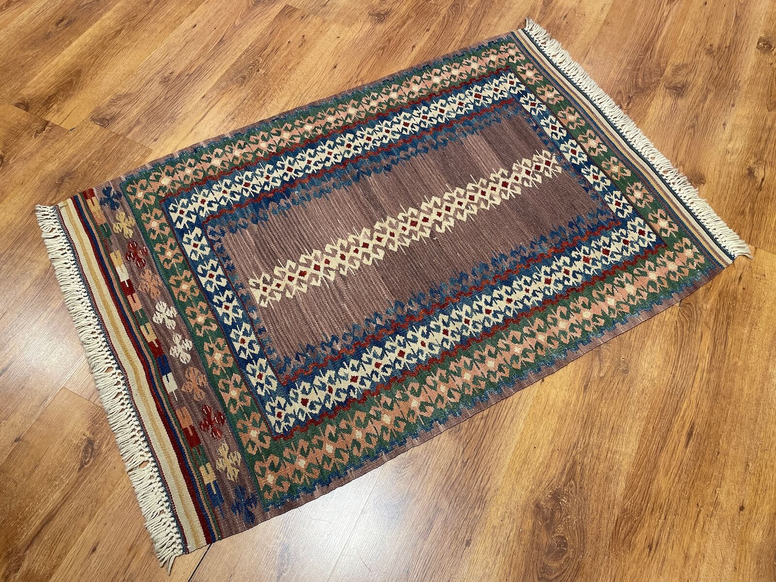 Kirmen El Dokuma Kilim
