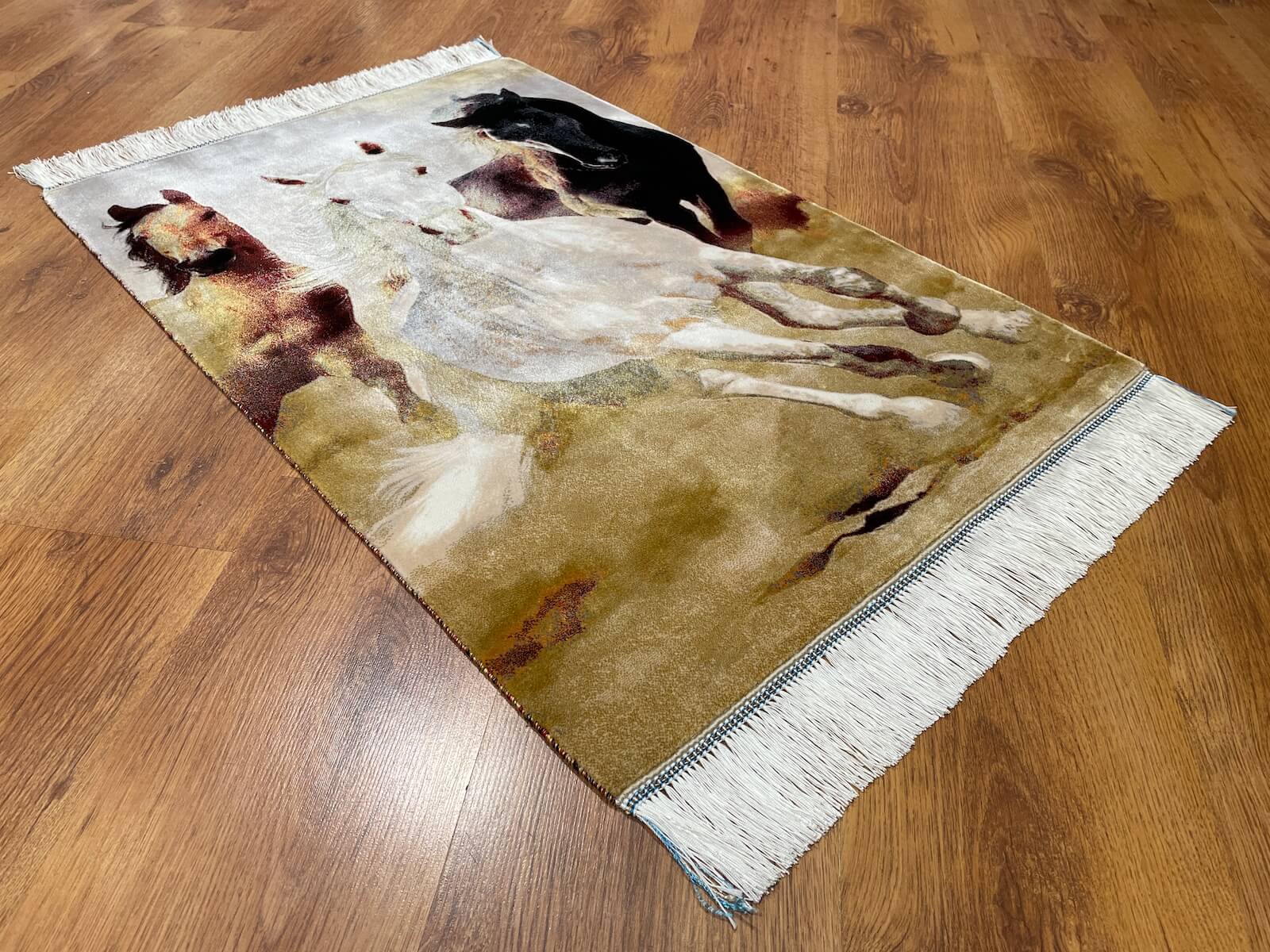 Koşan At Desenli Tablo Bambu Halı