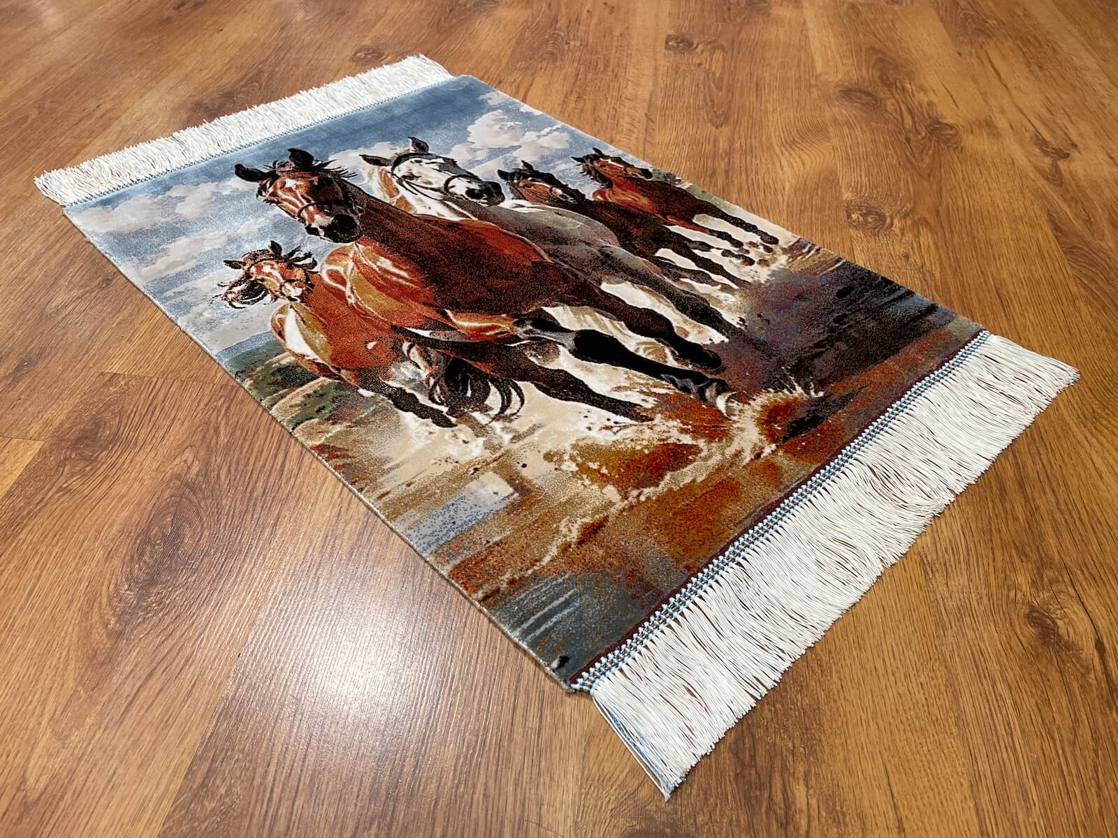 Koşan At Desenli Tablo Bambu Halı