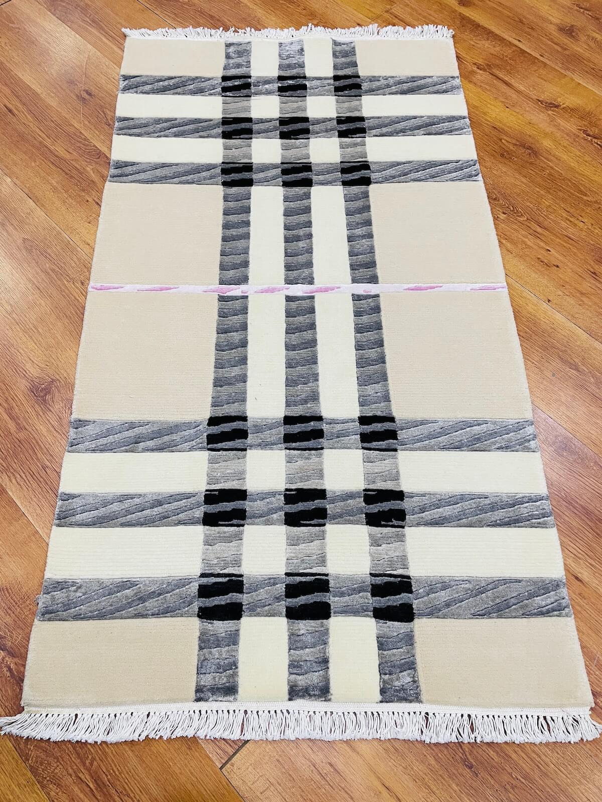 London Serisi Nepal El Dokuma Halı