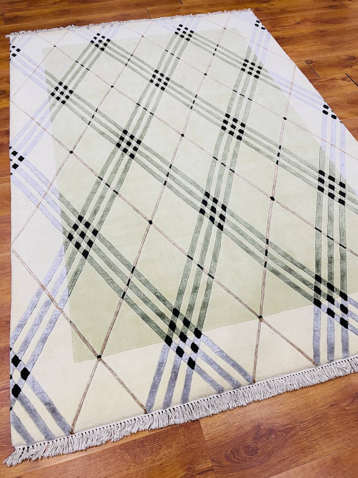 London Serisi Nepal El Dokuma Halı