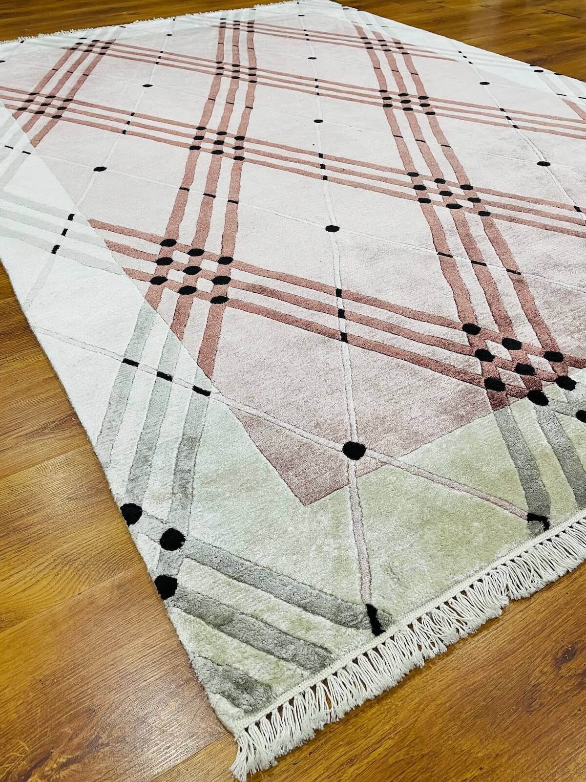 London Serisi Nepal El Dokuma Halı