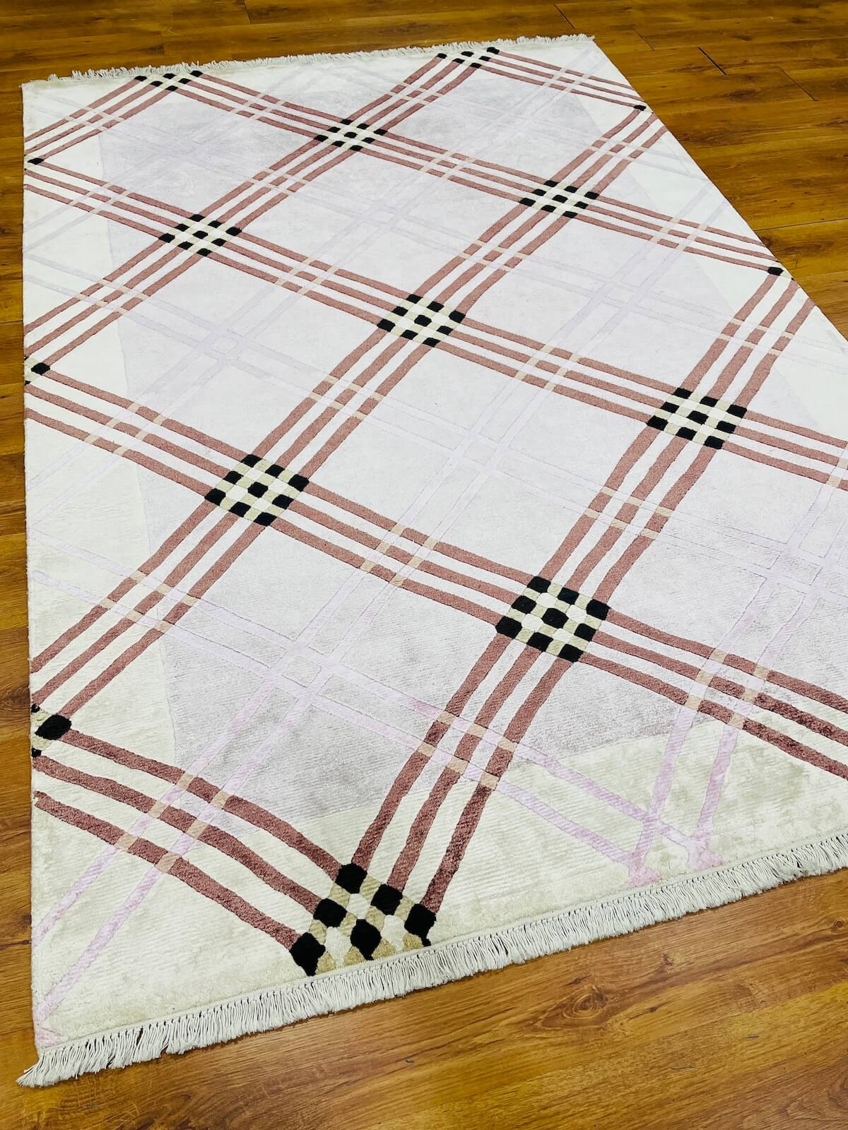 London Serisi Nepal El Dokuma Halı