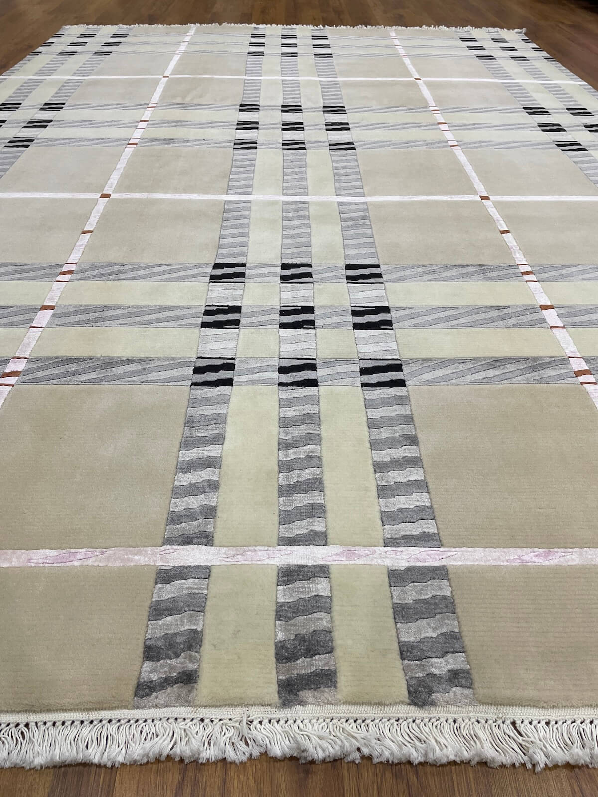 London Serisi Nepal El Dokuma Halı