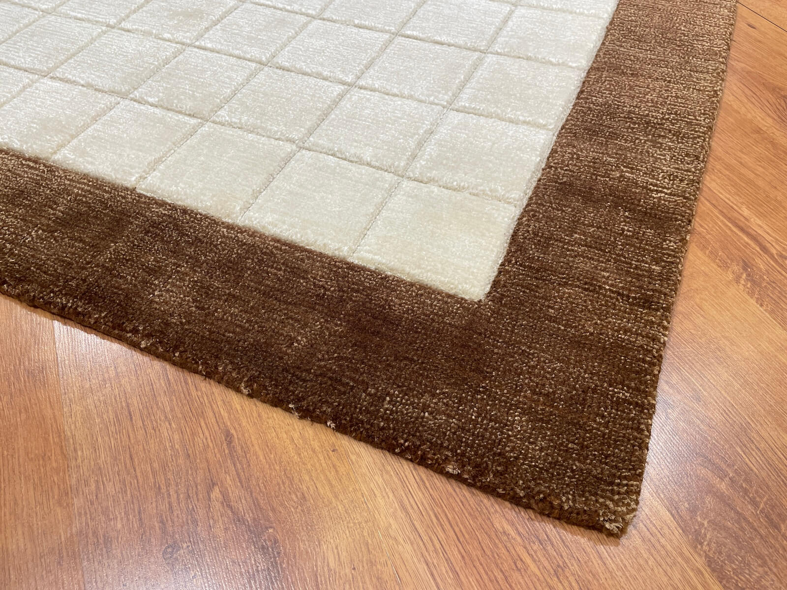 Lori El Dokuma Krem Kahve Yün Halı