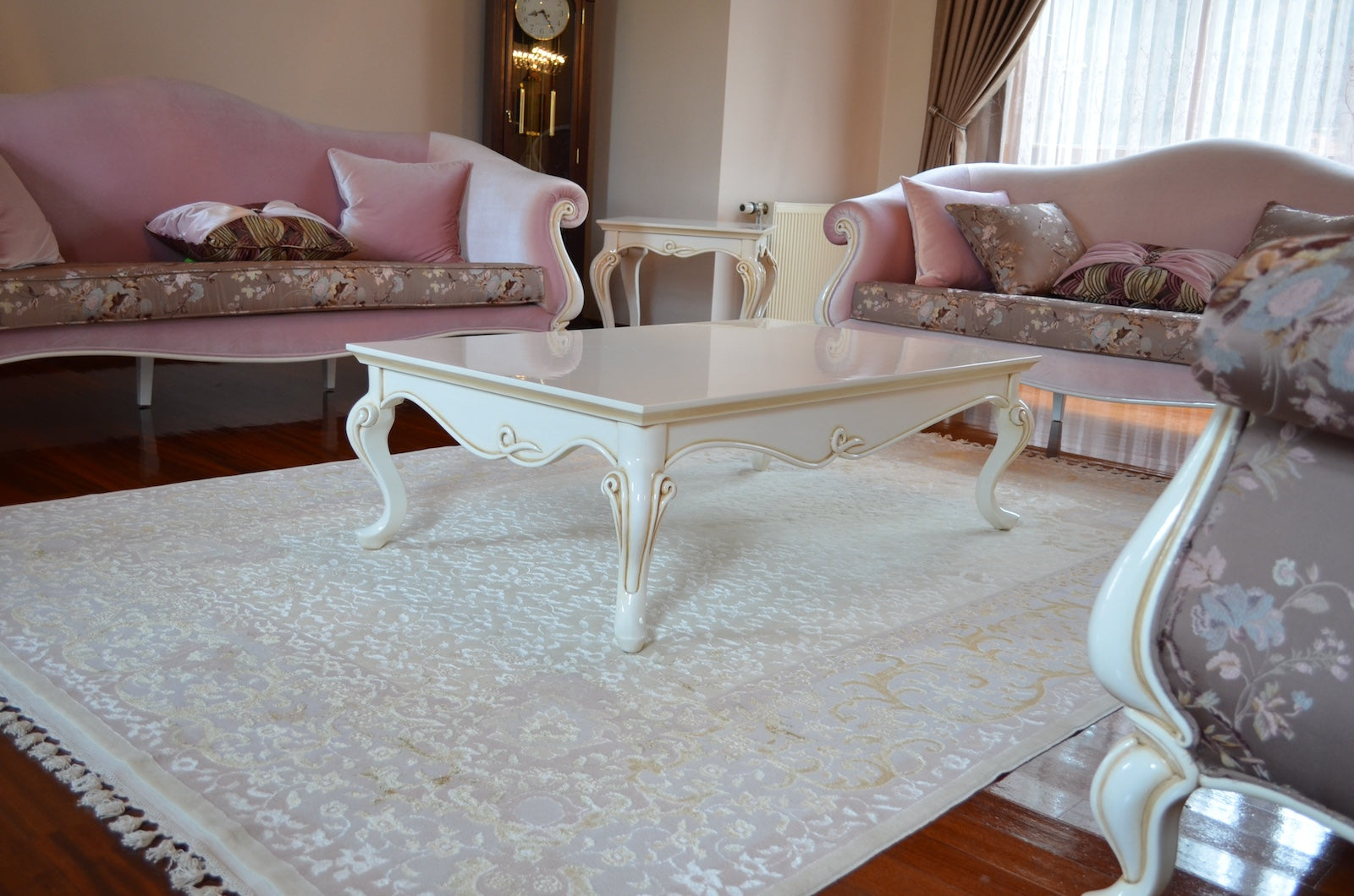 Mahidevran İpekli Uşak El Dokuma Halı