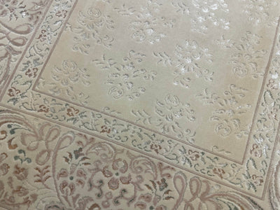 Mahidevran İpekli Uşak El Dokuma Halı