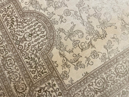 Mahidevran İpekli Uşak El Dokuma Halı