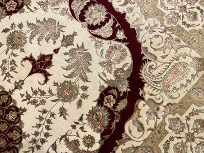 Nazende İpekli Uşak El Dokuma Halı