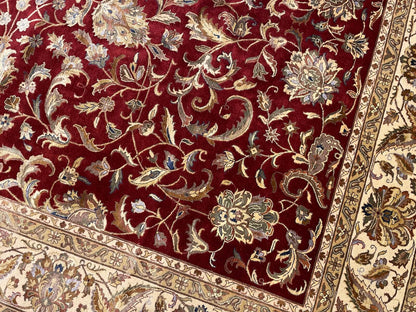 Nazende İpekli Uşak El Dokuma Halı