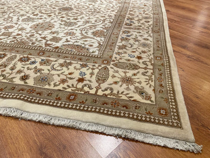 Nazende İpekli Uşak El Dokuma Halı