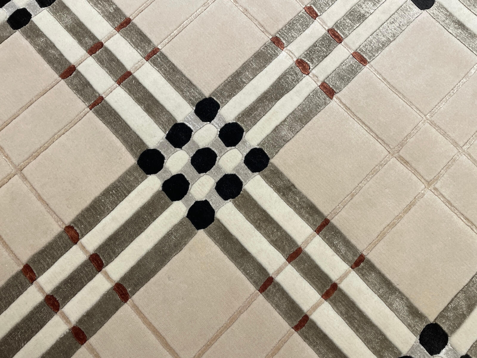 London Serisi Nepal El Dokuma Halı