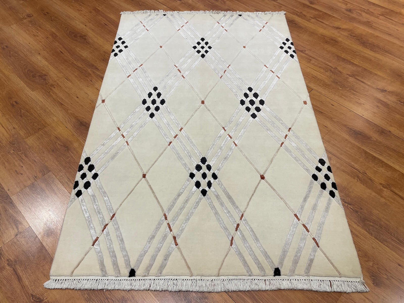 London Serisi Nepal El Dokuma Halı