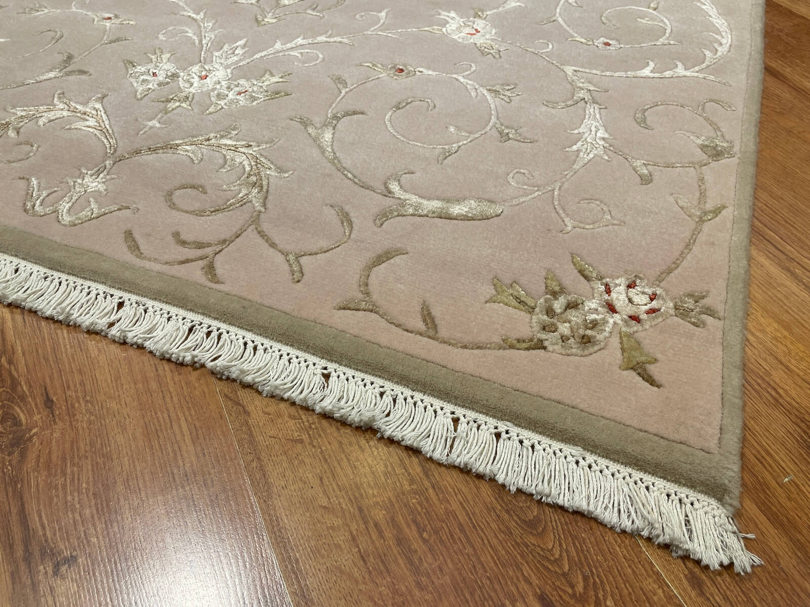 Neyzen Serisi Nepal El Dokuma Halı