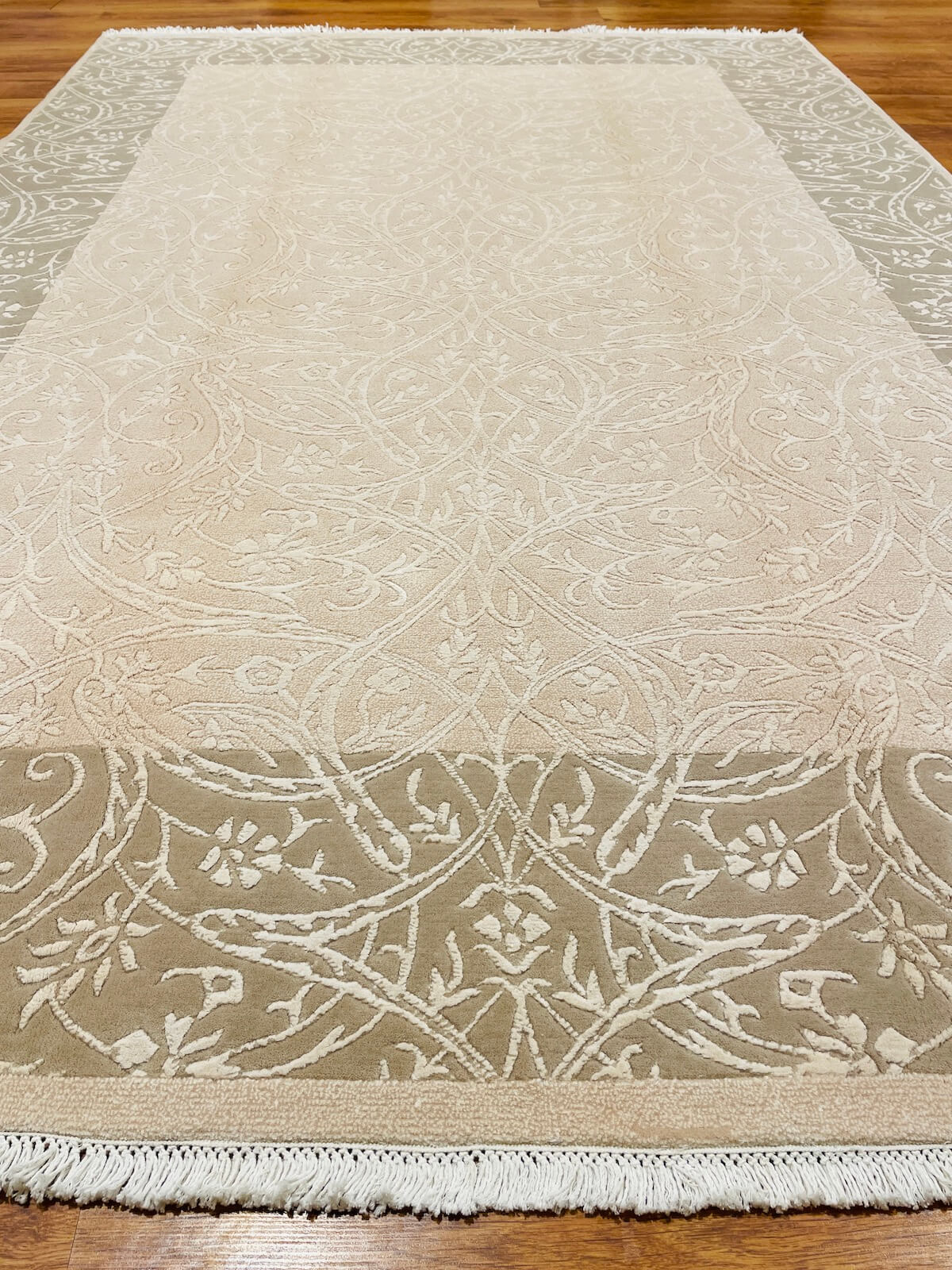 Neyzen Serisi Nepal El Dokuma Halı