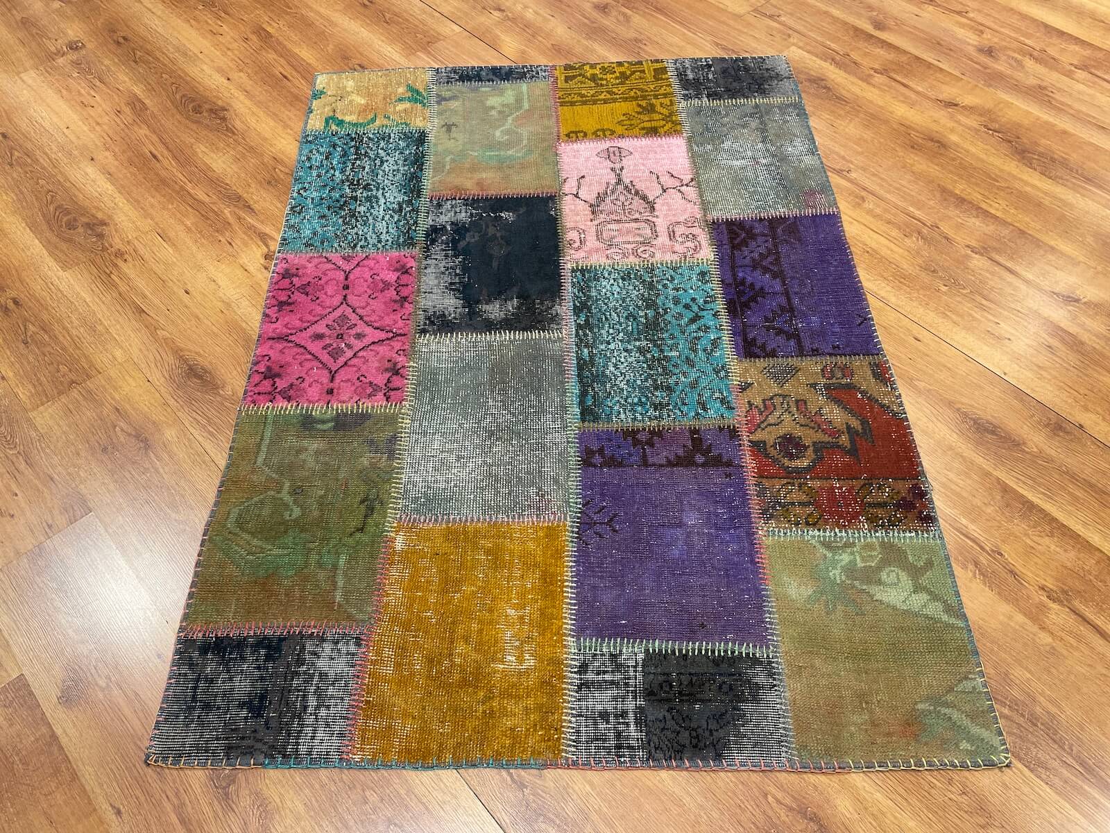 Patchwork Rengarenk El Dokuma Halı