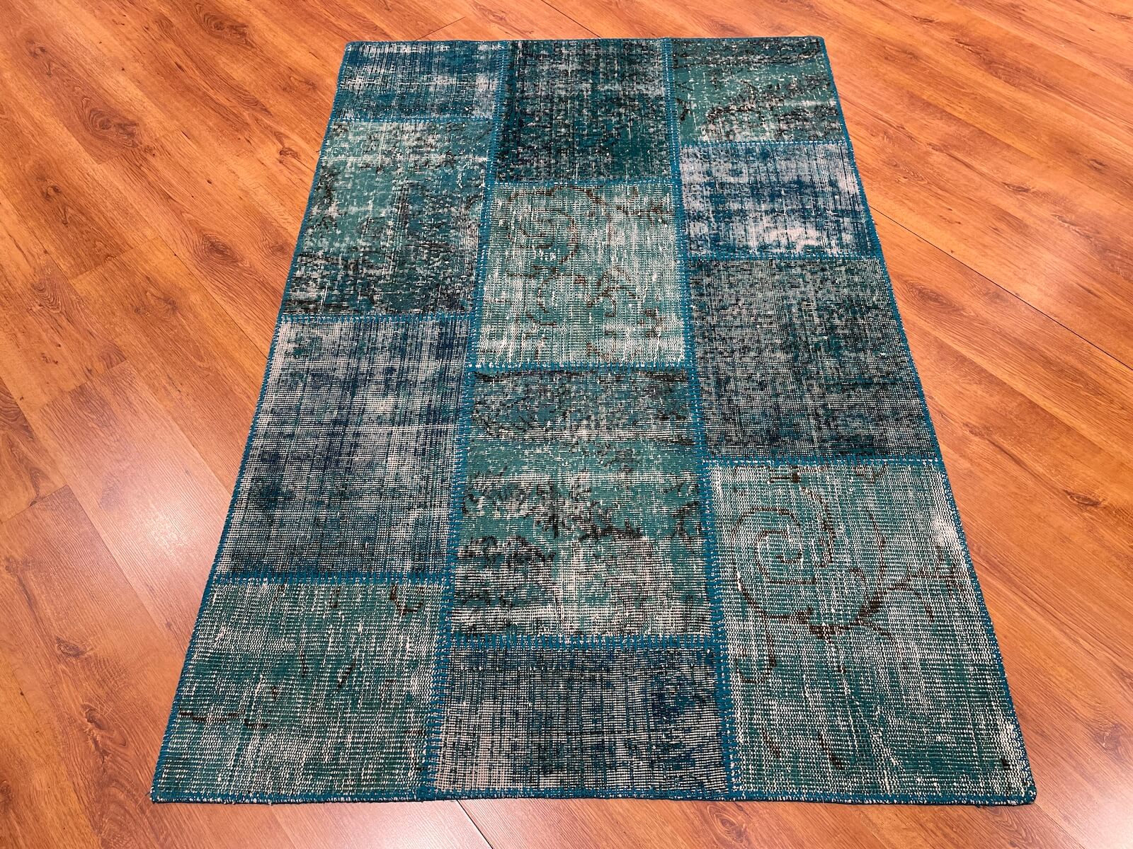 Patchwork Türkuaz El Dokuma Halı