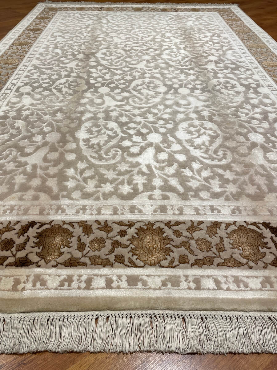 Pelas İpekli Uşak El Dokuma Halı