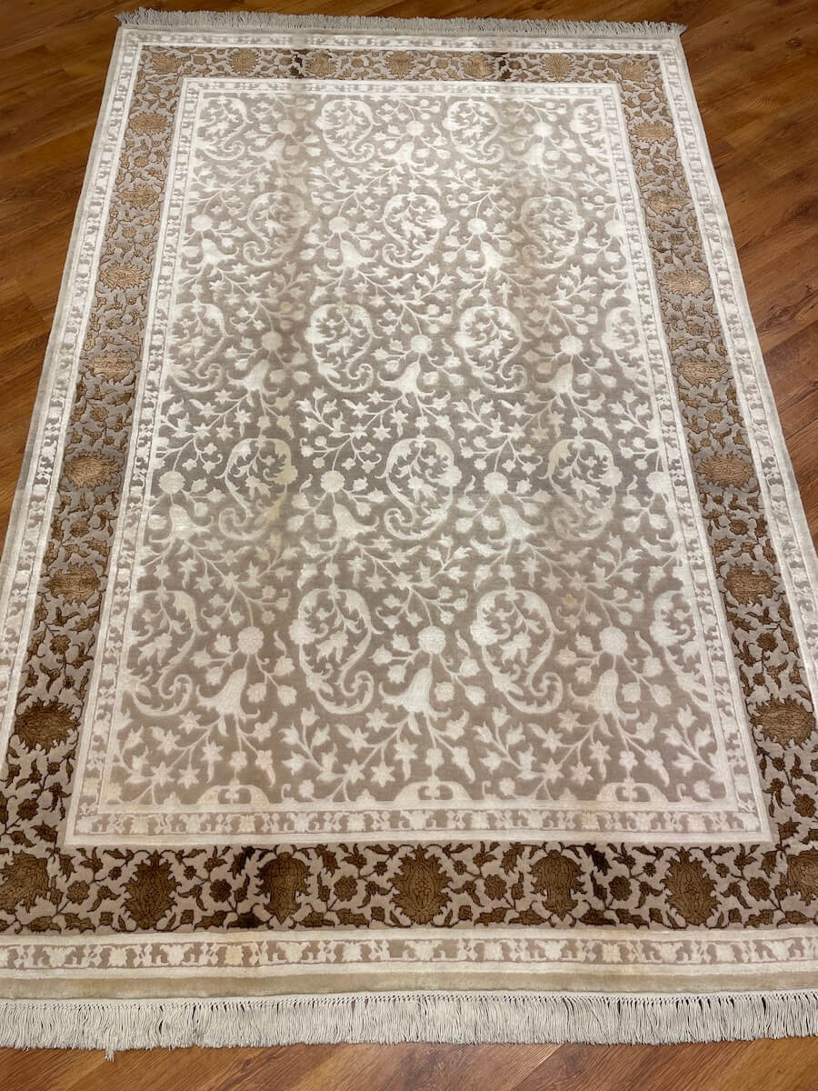 Pelas İpekli Uşak El Dokuma Halı