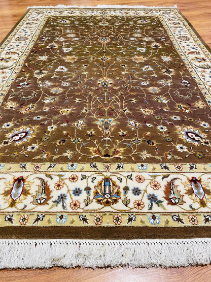 Pelas İpekli Uşak El Dokuma Halı