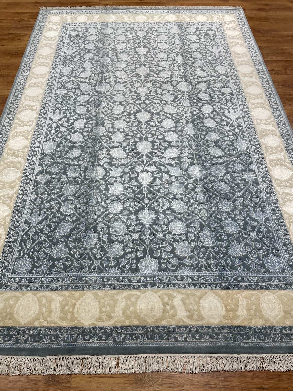 Pelas İpekli Uşak El Dokuma Halı