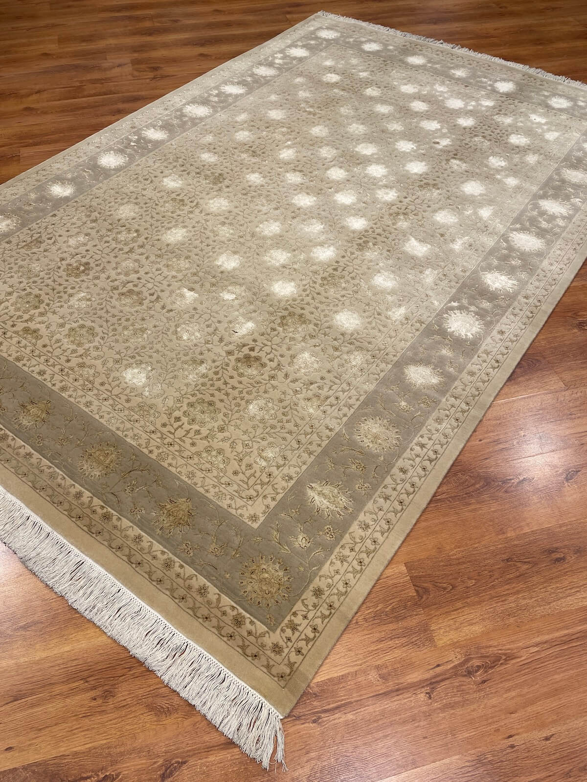 Pelas İpekli Uşak El Dokuma Halı