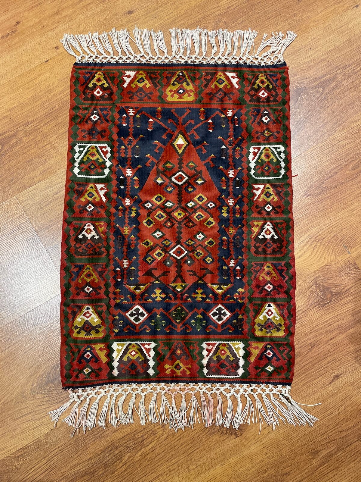 Mihraplı Tablo El Dokuma Saf İpek Kilim
