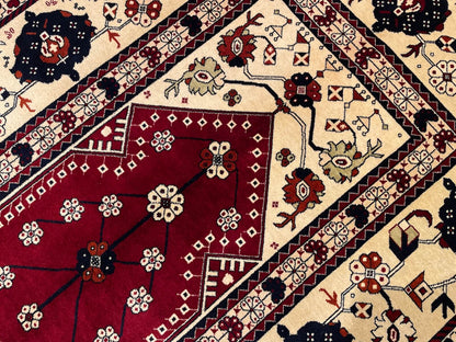 Sahra Mihraplı Uşak El Dokuma Halı