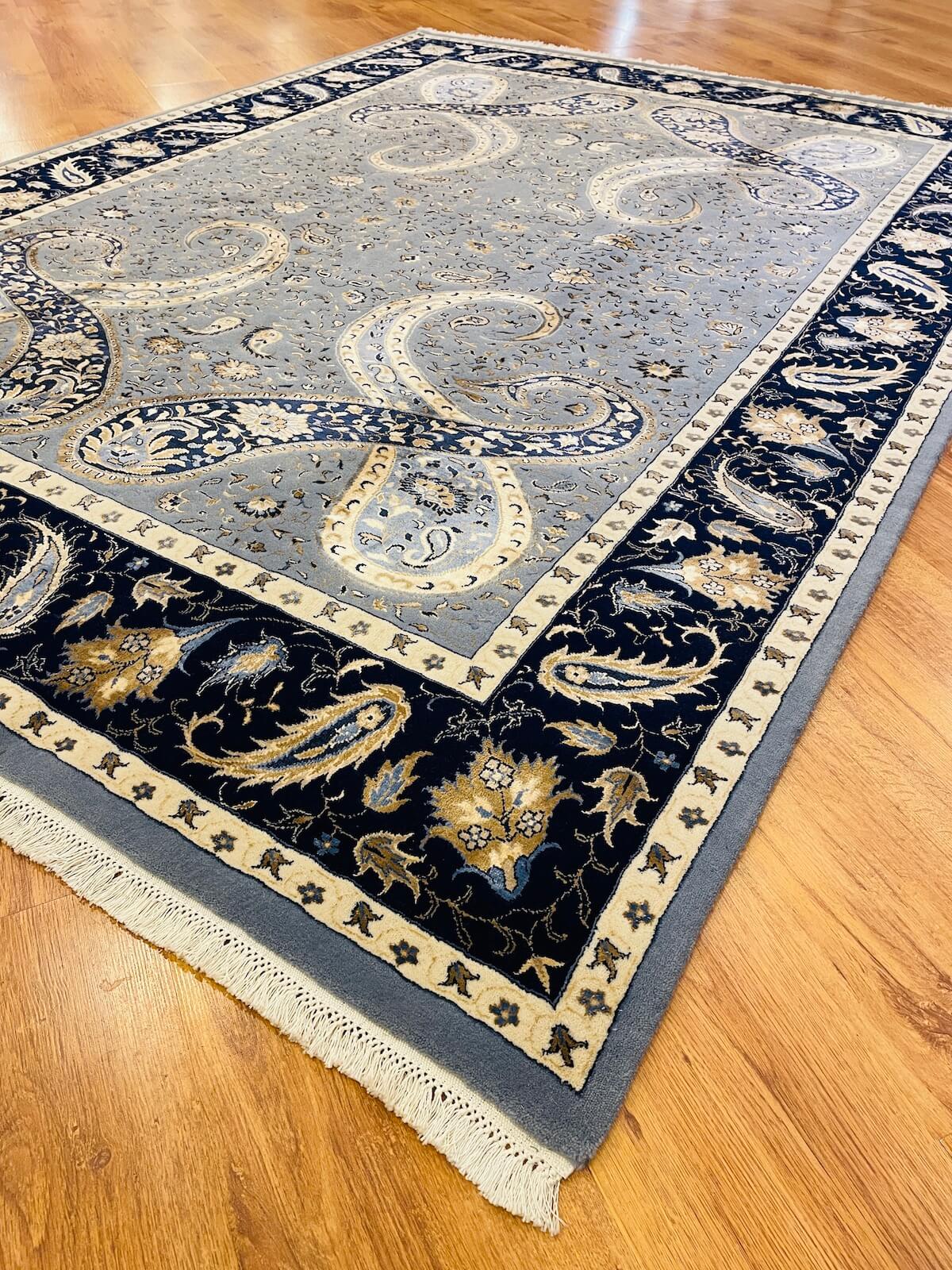 Şiraze İpekli Uşak El Dokuma Halı