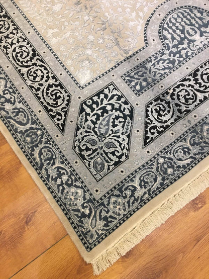 Şiraze İpekli Uşak El Dokuma Halı