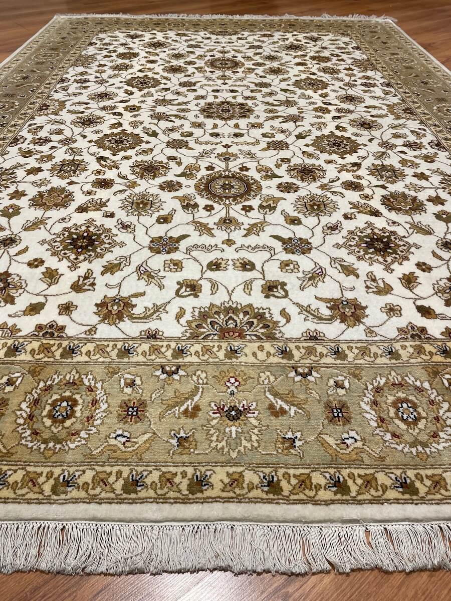 Şiraze İpekli Uşak El Dokuma Halı