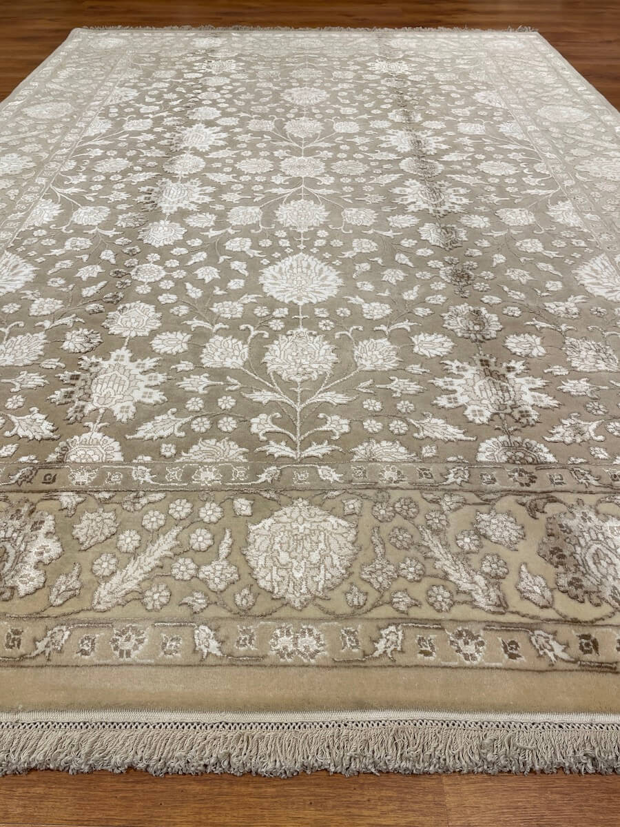 Şiraze İpekli Uşak El Dokuma Halı