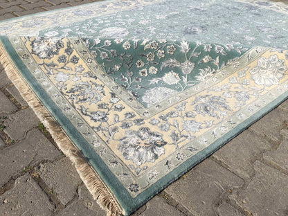 Şiraze İpekli Uşak El Dokuma Halı