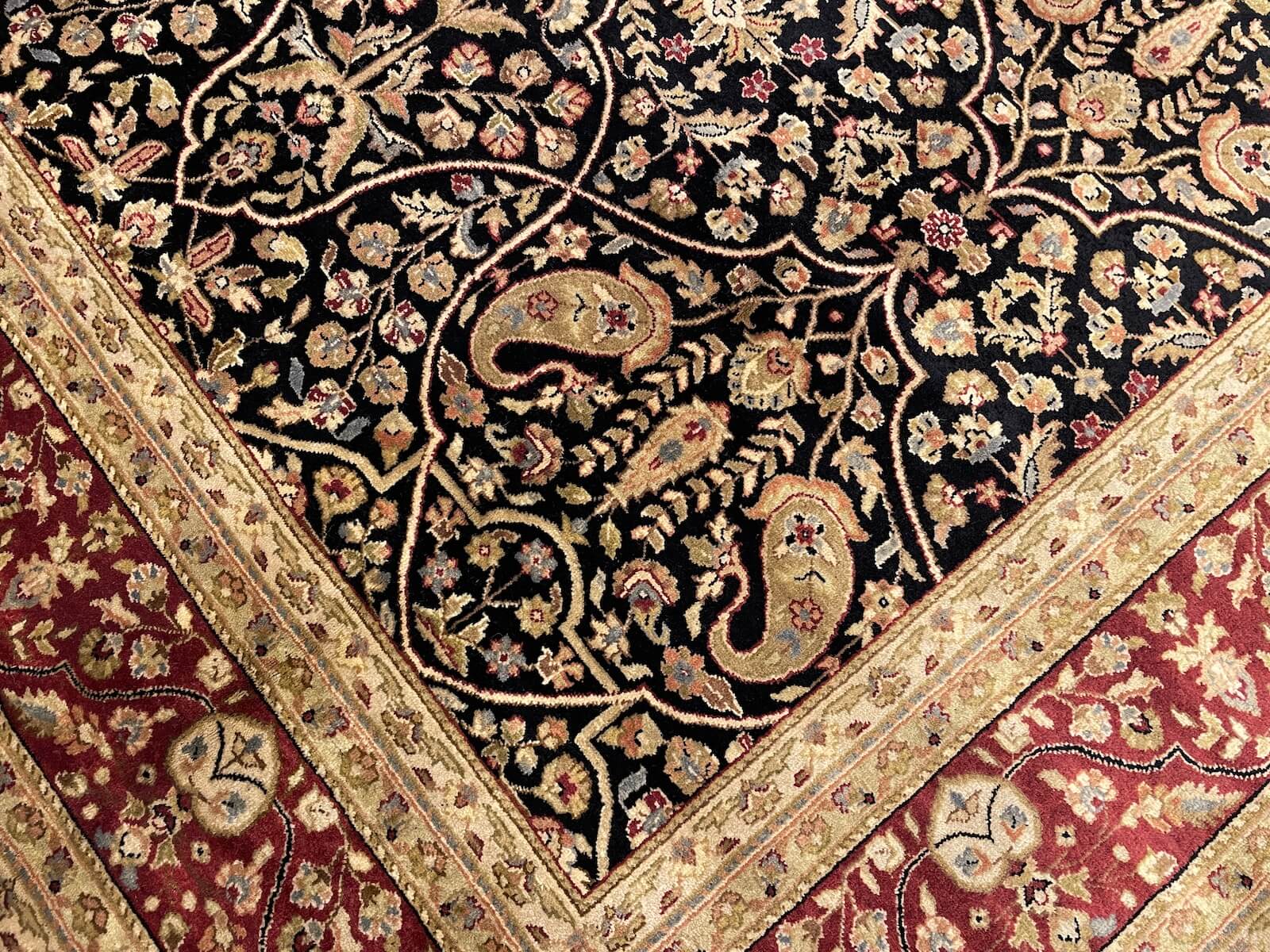 Şiraze Uşak El Dokuma Halı