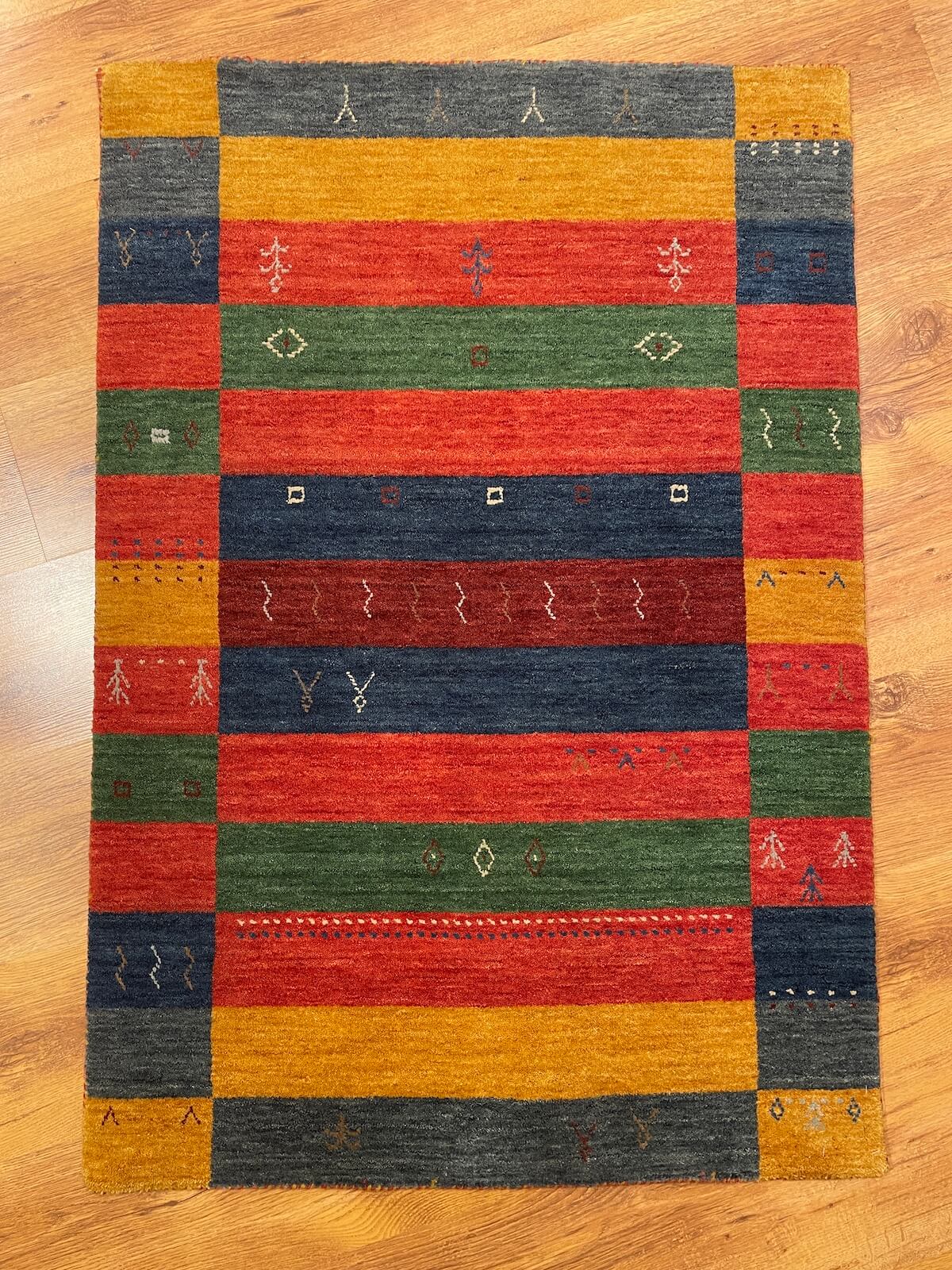Tribal El Dokuma Rengarenk Yün Halı