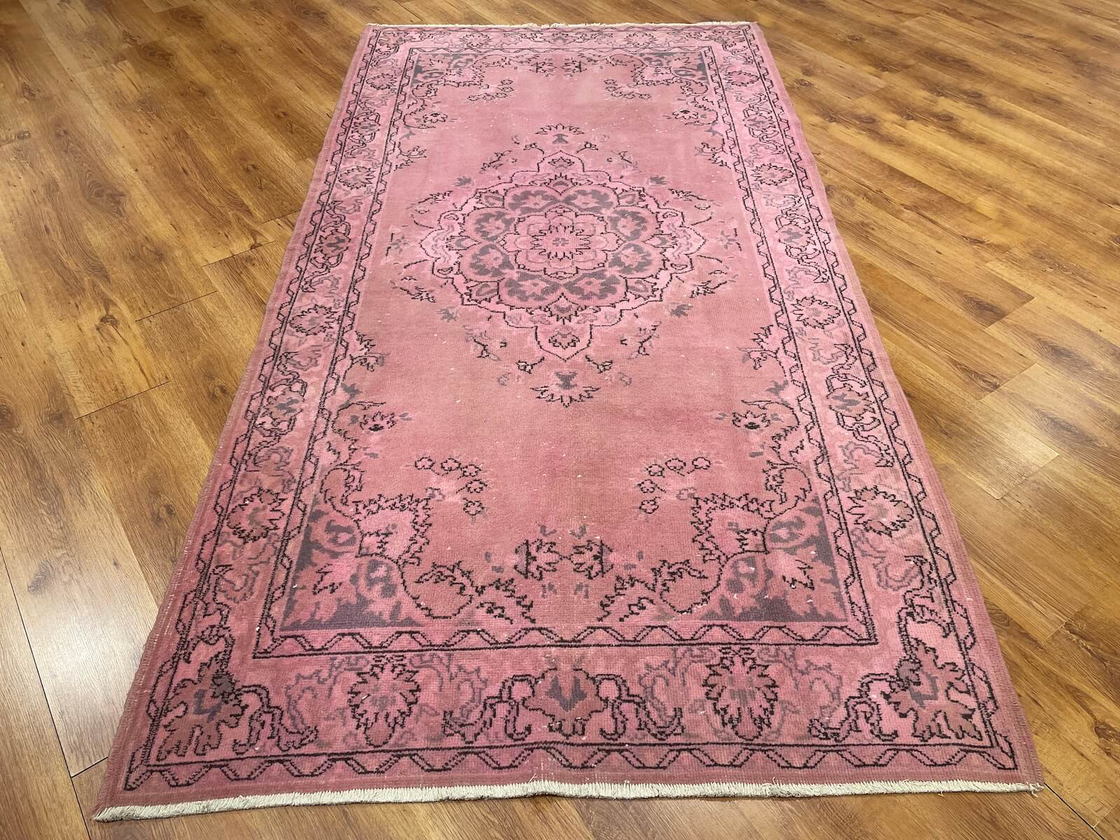 Vintage Pembe El Dokuma Halı