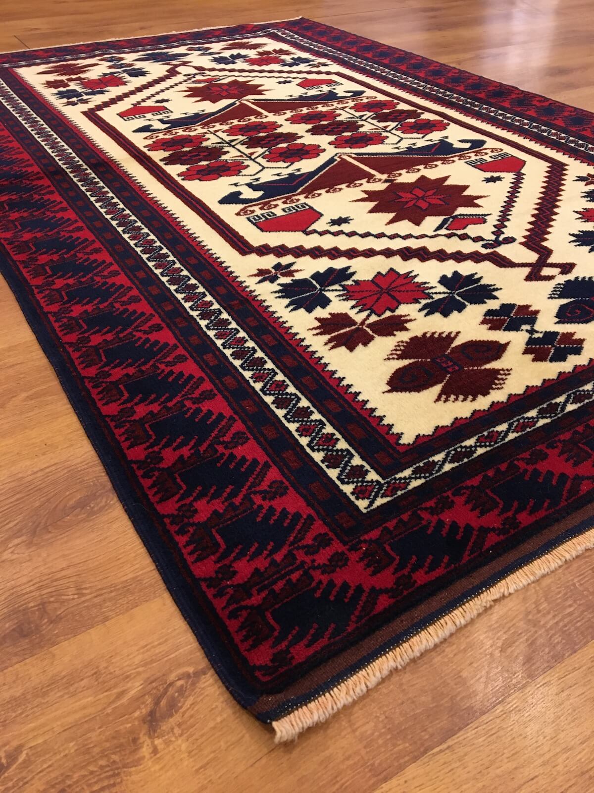Yağcıbedir El Dokuma Halı