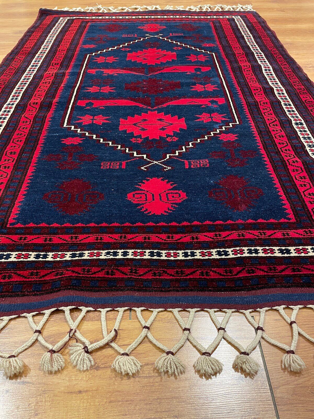 Yağcıbedir El Dokuma Halı