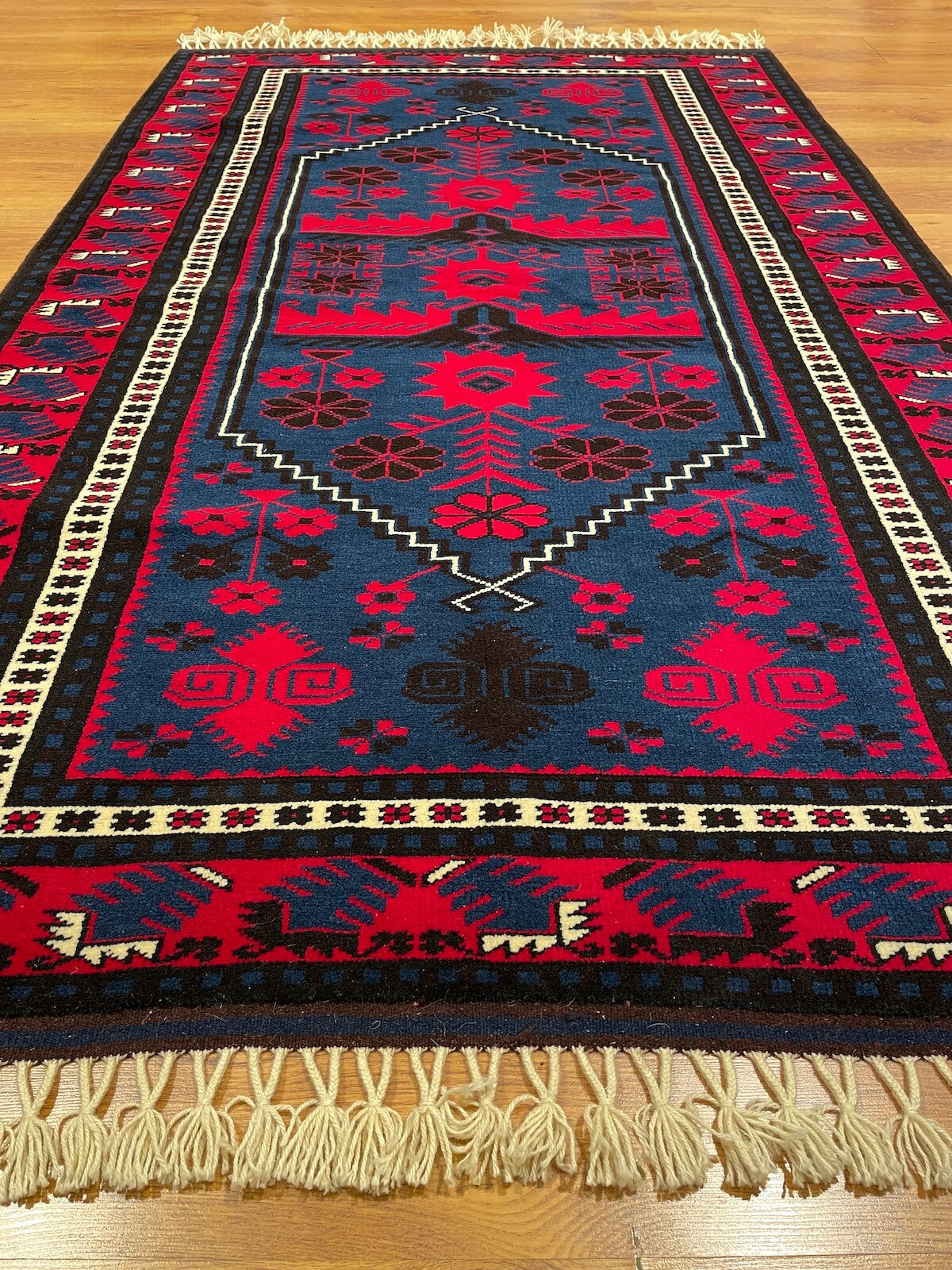 Yağcıbedir El Dokuma Halı