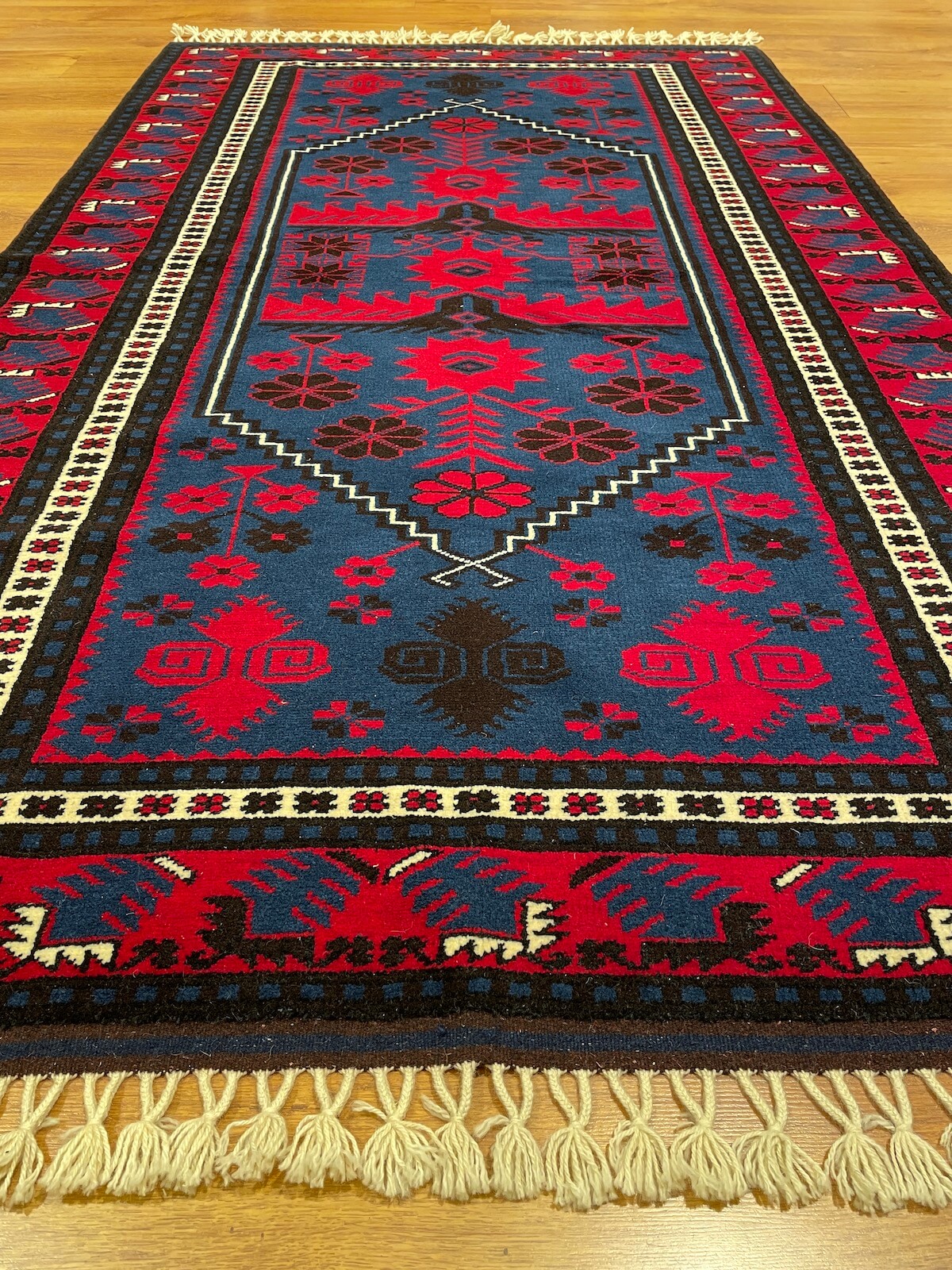 Yağcıbedir El Dokuma Halı