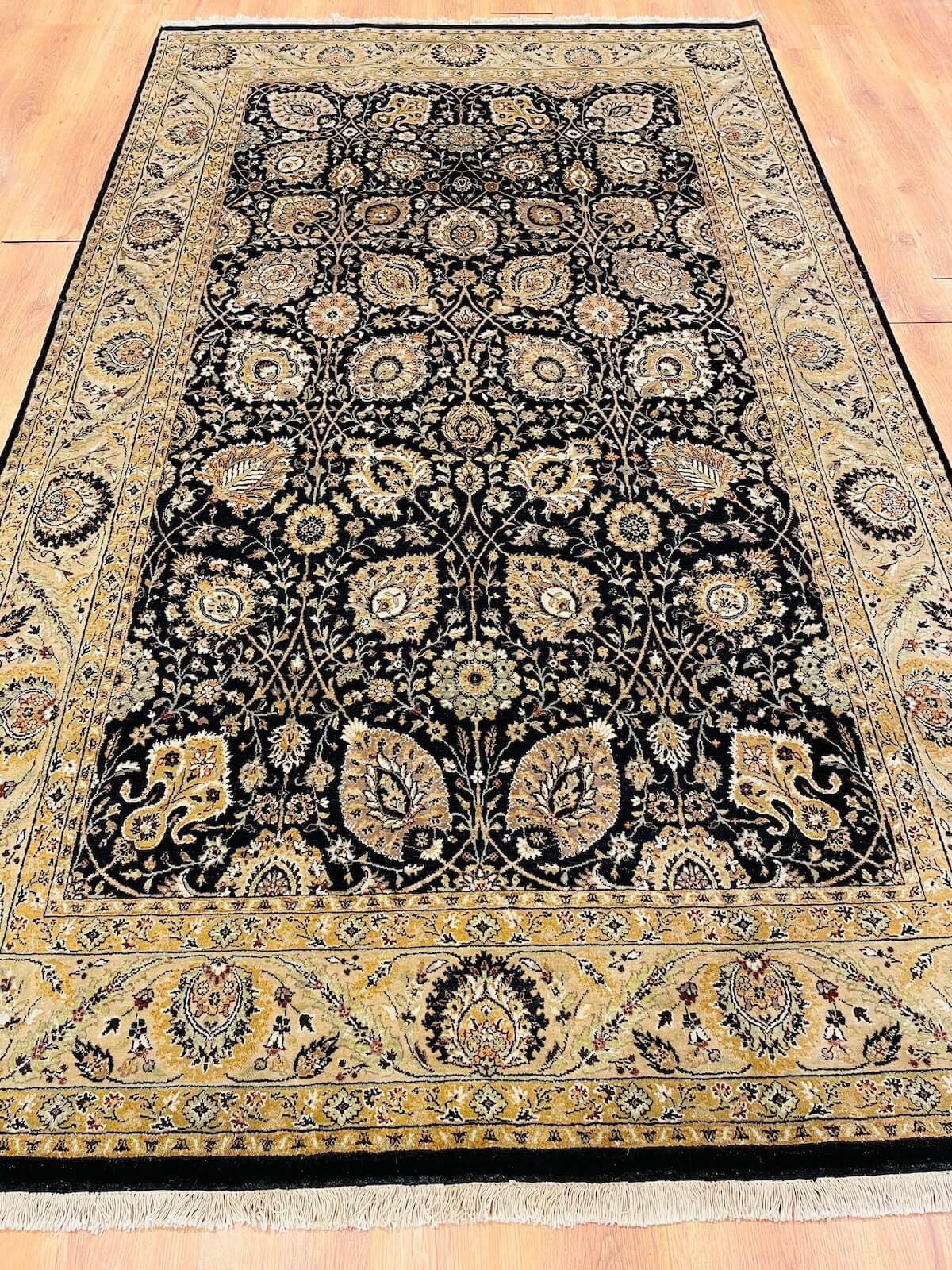 Ziegler Uşak El Dokuma Halı